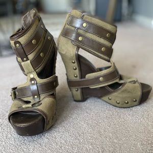 Ash Lyn Gladiator Wedge